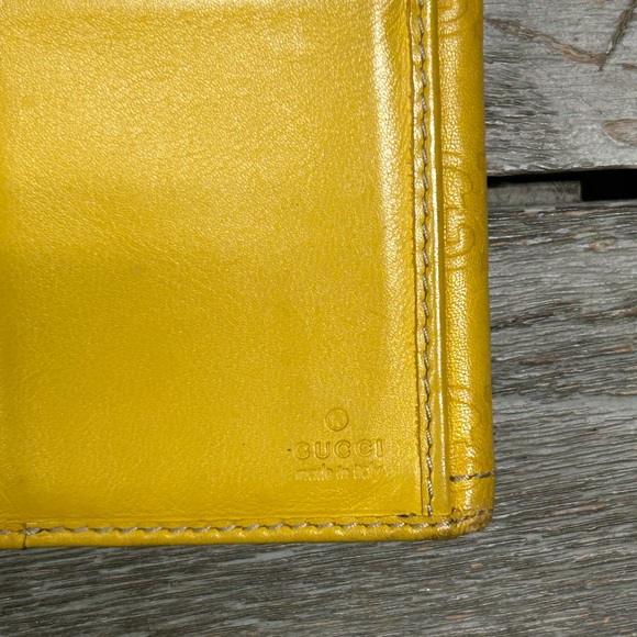 Gucci Yellow Leather Wallet with Monogram Design - Picture 4 of 8